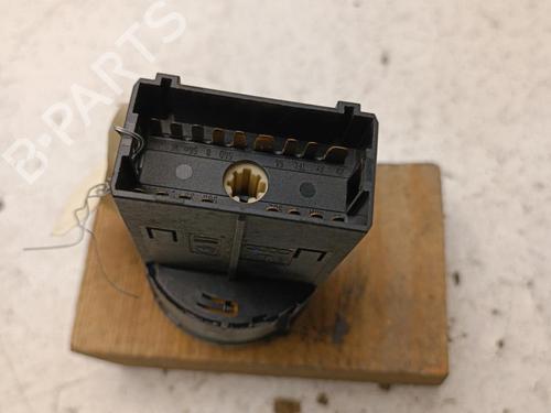 Used Headlight switch VW POLO (6N2) 1.4 (60 hp) 22130301