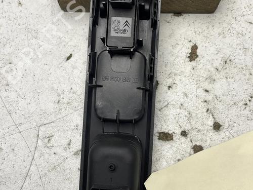 Right front window switch PEUGEOT 5008 (0U_, 0E_) 1.6 HDi | BP22130568I26 
