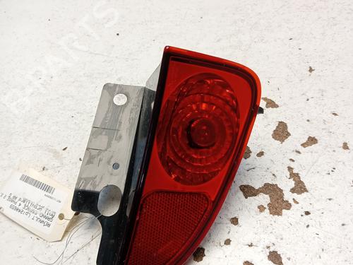 Used Rear fog light RENAULT ESPACE IV (JK0/1_) 2.0 dCi (JK03, JK04, JK1C, JK1G, JK1J, JK1K) (173 hp) 29634961