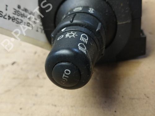 switch-renault-scenic-ii-jm01_-2003-2004-2005-2006-2007-2008-2009-2010-37036672 main image