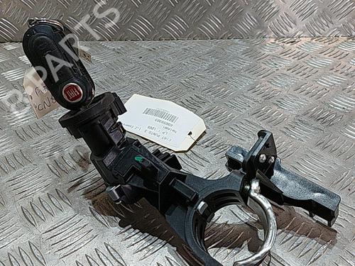 Used Ignition barrel Ignition barrel FIAT PUNTO (199_) 1.2 (199AXZ1A, 199BXZ1A) (69 hp) 21506083 21506083