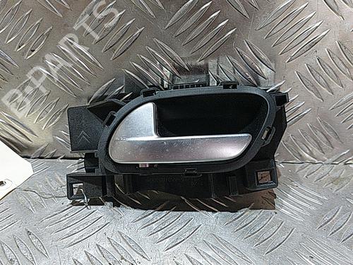Used Rear left interior door handle PEUGEOT 208 I (CA_, CC_) 1.2 VTI 82 (82 hp) 21509152
