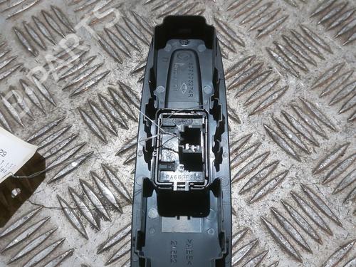Right front window switch RENAULT MEGANE IV Hatchback (B9A/M/N_) 1.5 Blue dCi 115 (B9A6) | BP23810790I26 - Image 2