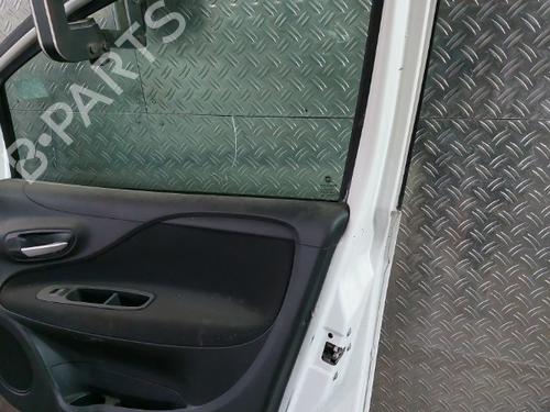 Used Right front door Right front door 21511932 21511932