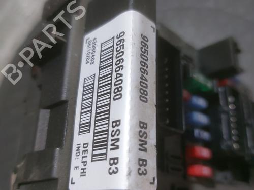 Fuse box PEUGEOT 307 Break (3E) 1.6 HDi 110 | BP25879478E1 