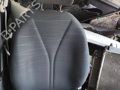 Used Right front seat TOYOTA YARIS (_P9_) 1.4 D-4D (NLP90_, NLP90R) (90 hp) 21513475