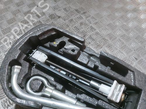 Used Jack Kit Jack Kit VW POLO V (6R1, 6C1) 1.4 (6R1) (85 hp) 21669855 21669855