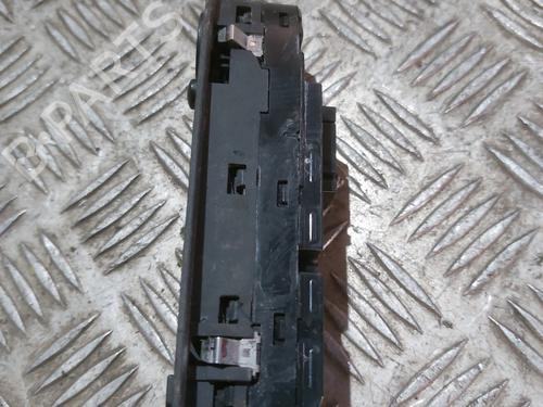 Used Left front window switch Left front window switch BMW 3 (E90) 318 d (122 hp) 22438060 22438060