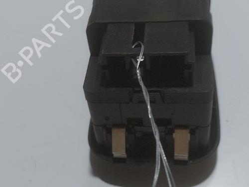 Used Right front window switch Right front window switch PEUGEOT 206 Hatchback (2A/C) 1.4 i (75 hp) 33702161 33702161
