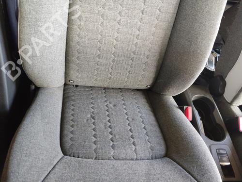 right-front-seat-renault-zoe-bfm_-2012-24467346 main image