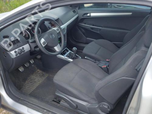 Sikkerhetsbelte-spenne OPEL ASTRA H GTC (A04) 1.7 CDTi (L08) | BP21509820I32 