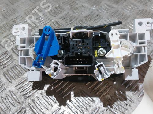 Used Climate control Climate control DACIA DUSTER (HS_) 1.5 dCi (HSAJ) (90 hp) 21504810 21504810