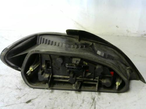 Høyre baklys Høyre baklys PEUGEOT 406 (8B) 2.0 HDI 110 (109 hp) 30339061 30339061