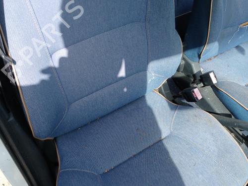 Used Right front seat RENAULT CLIO III (BR0/1, CR0/1) 1.5 dCi (C/BR0G, C/BR1G) (68 hp) 21513994