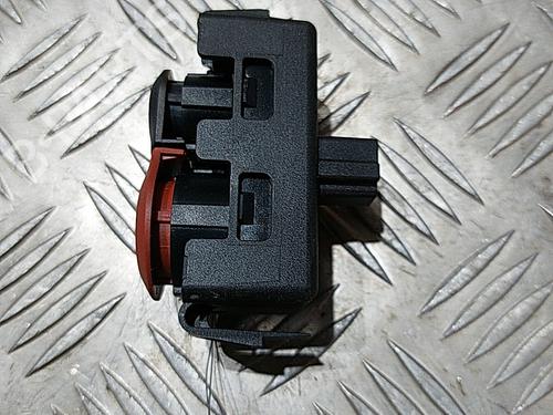 Used Warning switch Warning switch RENAULT CLIO III (BR0/1, CR0/1) 1.5 dCi (C/BR0G, C/BR1G) (68 hp) 21504358 21504358