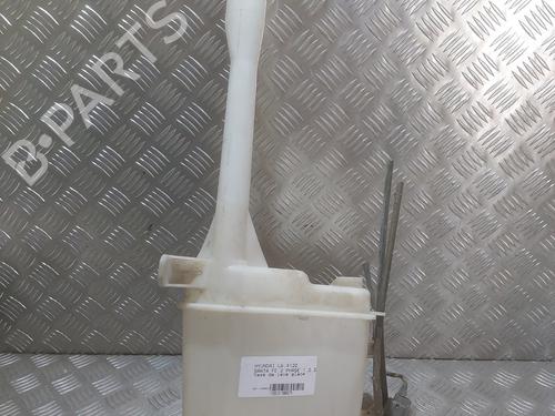 Used Windscreen washer tank HYUNDAI SANTA FÉ II (CM) 2.2 CRDi GLS 4x4 (150 hp) 28620348