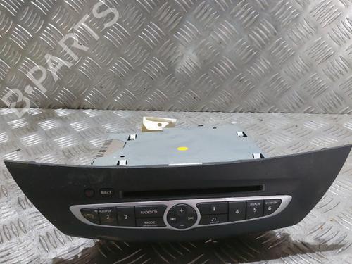 Used Radio RENAULT LAGUNA III (BT0/1) 2.0 dCi (BT07, BT0J, BT14, BT1A, BT1S) (131 hp) 21504877