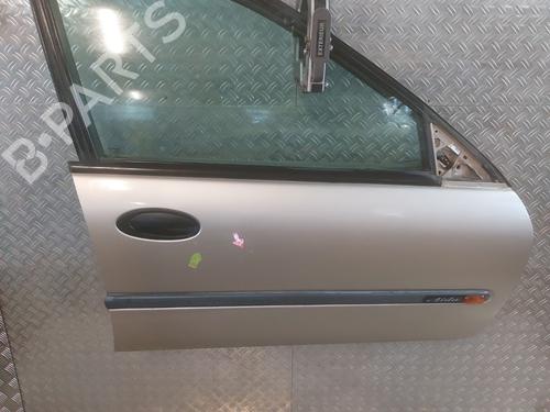 Used Right front door RENAULT LAGUNA I (B56_, 556_) 1.6 16V (B568, B561) (107 hp) 28809950