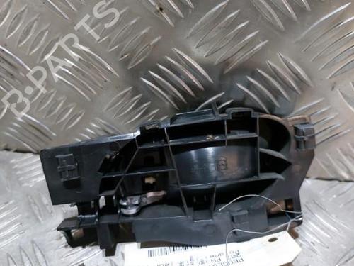 Used Rear right interior door handle Rear right interior door handle PEUGEOT 207 (WA_, WC_) 1.4 HDi (68 hp) 21508358 21508358