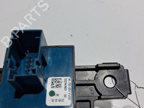 Used Switch Switch PEUGEOT 308 SW II (LC_, LJ_, LR_, LX_, L4_) 1.6 BlueHDi 120 (120 hp) 33824429 33824429
