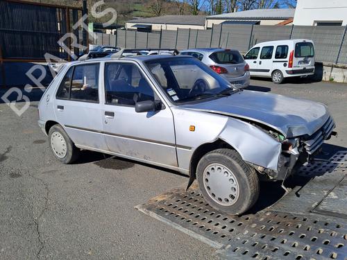Brugte PEUGEOT 205 II (20A/C) 1.4 4725613