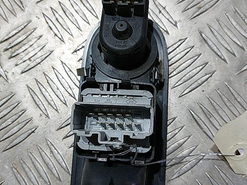Used Left front window switch Left front window switch RENAULT CLIO III (BR0/1, CR0/1) 1.5 dCi (C/BR0G, C/BR1G) (68 hp) 21509066 21509066