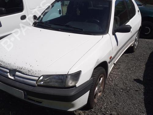 Brugte PEUGEOT 306 Hatchback (7A, 7C, N3, N5) 1.9 D (68 hp) 4342971