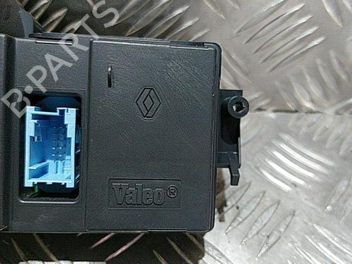 Used Climate control Climate control RENAULT SCÉNIC II (JM0/1_) 1.5 dCi (JM1F) (86 hp) 21504076 21504076