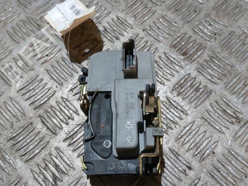 Used Front right lock PEUGEOT 206 Hatchback (2A/C) 1.4 i (75 hp) 21573732