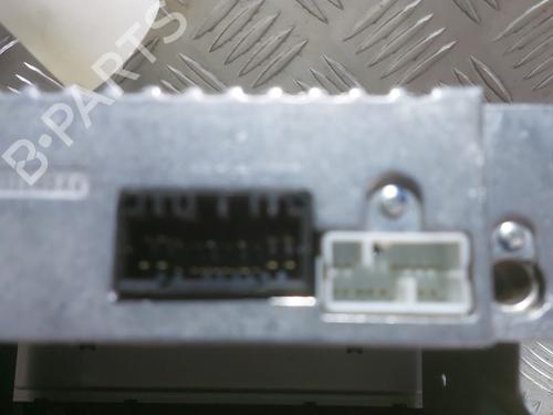 Used Radio Radio SUZUKI SWIFT III (MZ, EZ) 1.3 DDiS (RS413D) (75 hp) 25746164 25746164