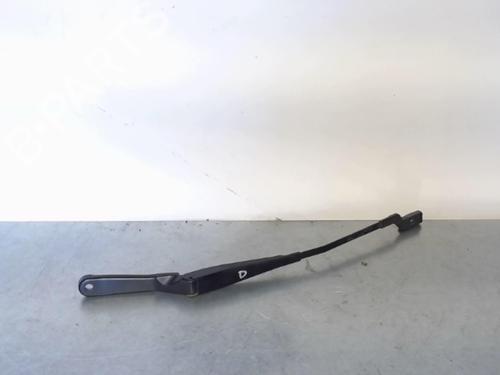 Używane Ramię wycieraczki przedniej szyby PEUGEOT 308 I (4A_, 4C_) 1.6 HDi (92 hp) 30534304