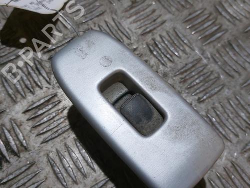 Used Right rear window switch MITSUBISHI PAJERO III (V7_W, V6_W) 3.2 Di-D (V68W) (160 hp) 21670724