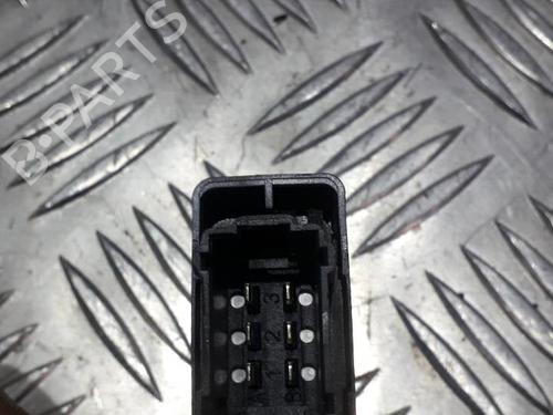 Used Left front window switch Left front window switch CITROËN BERLINGO Box Body/MPV (B9) 1.6 HDi 90 (90 hp) 21515172 21515172