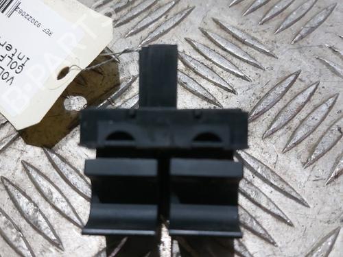 Used Right front window switch Right front window switch VW GOLF V (1K1) 2.0 TDI (170 hp) 21509394 21509394