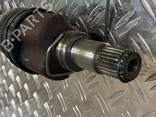 Used Left front driveshaft FORD FIESTA V (JH_, JD_) 1.4 TDCi (68 hp) 21515790