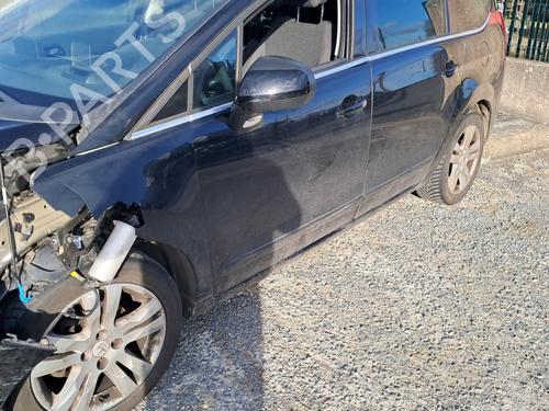Used Parts PEUGEOT 5008 (0U_, 0E_) 1.6 HDi 5008851