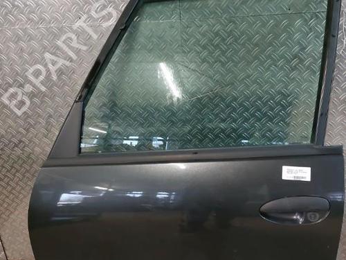 Used Left front door Left front door 25261282 25261282