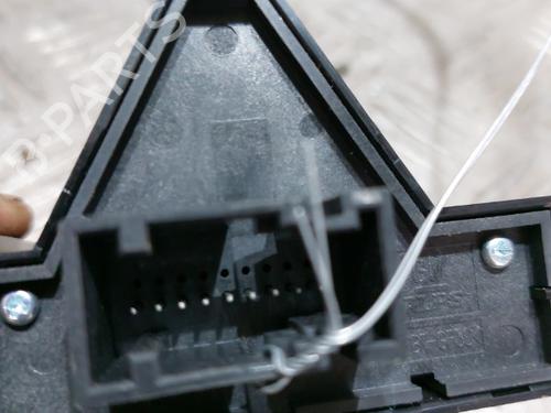 Used Warning switch Warning switch OPEL CORSA D (S07) 1.0 (L08, L68) (65 hp) 33050472 33050472