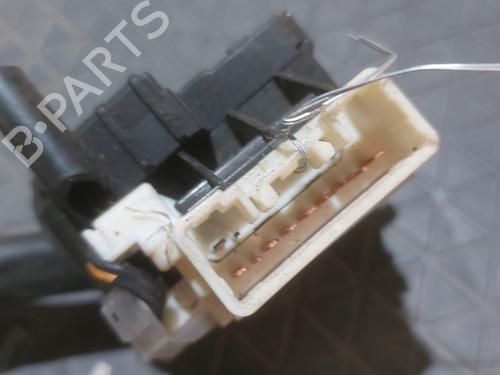 switch-suzuki-swift-iii-mz-ez-2005-25746171 main image