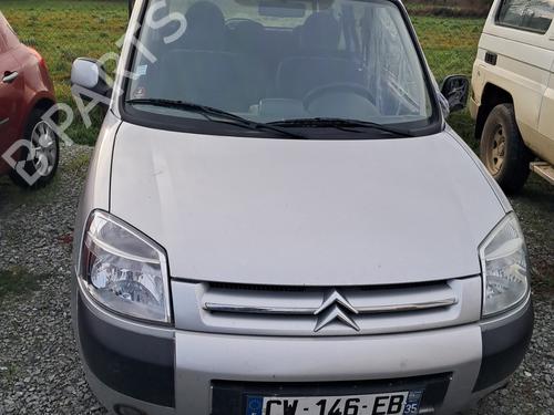 Gebruikte CITROËN BERLINGO / BERLINGO FIRST Box Body/MPV (M_) 2.0 HDI 90 (MBRHY, MCRHY) (90 hp) 4422240 Onderdelen