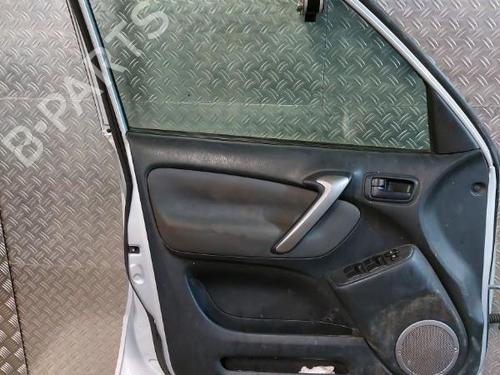 Dør venstre foran TOYOTA RAV 4 II (_A2_) 2.0 D 4WD (CLA20_, CLA21_, CLA20R, CLA21R) (116 hp) 21508663