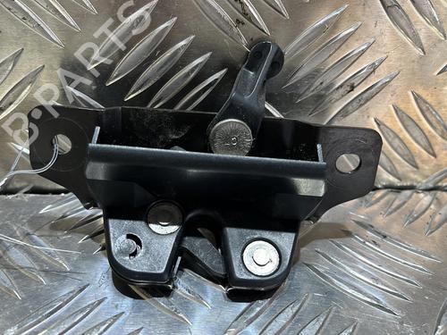 Used Tailgate lock PEUGEOT 106 II (1A_, 1C_) 1.0 i (50 hp) 21507651