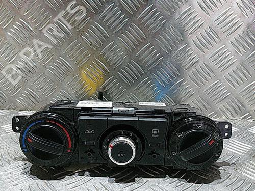 Used Climate control Climate control 21504010 21504010