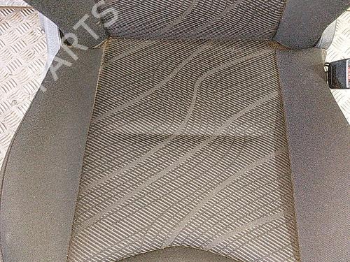 Right front seat PEUGEOT 308 SW I (4E_, 4H_) 1.6 HDi | BP21504531C16
