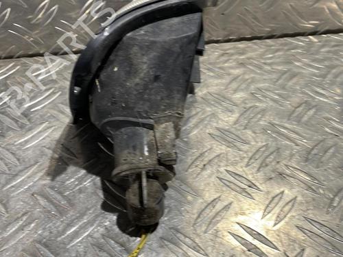 Used Left front indicator Left front indicator PEUGEOT 309 I (10C, 10A) 1.6 (80 hp) 28577732 28577732