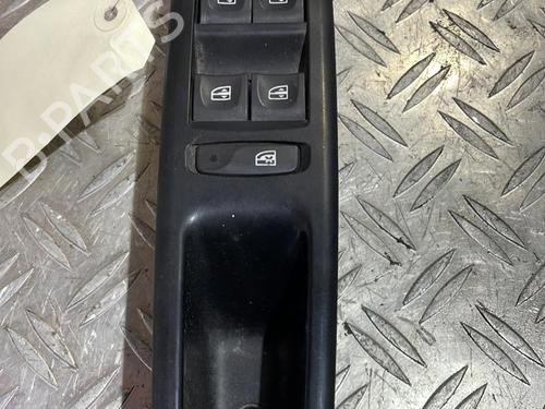 Used Switch Switch RENAULT MEGANE III Hatchback (BZ0/1_, B3_) 1.5 dCi (86 hp) 21507517 21507517