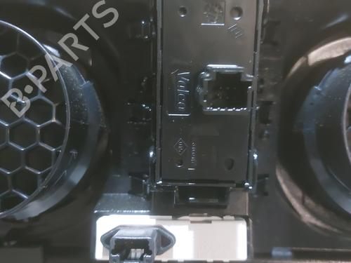 air-vent-dacia-lodgy-js_-2012-30764625 main image