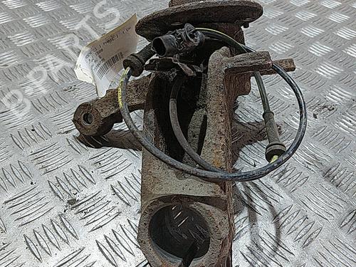 Used Left front steering knuckle CITROËN C1 (PM_, PN_) 1.0 (68 hp) 21513314