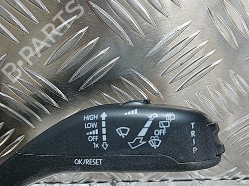 Used Steering column stalk Steering column stalk SKODA FABIA II Combi (545) 1.6 TDI (105 hp) 24364777 24364777