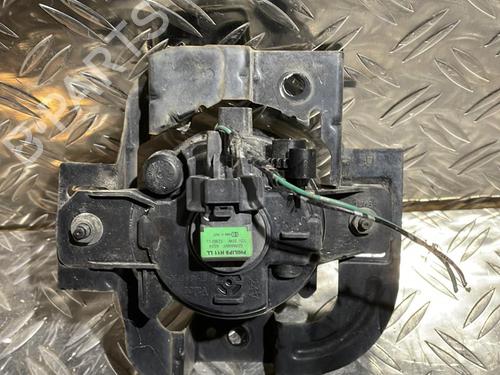 Used Right front fog light Right front fog light 21507551 21507551